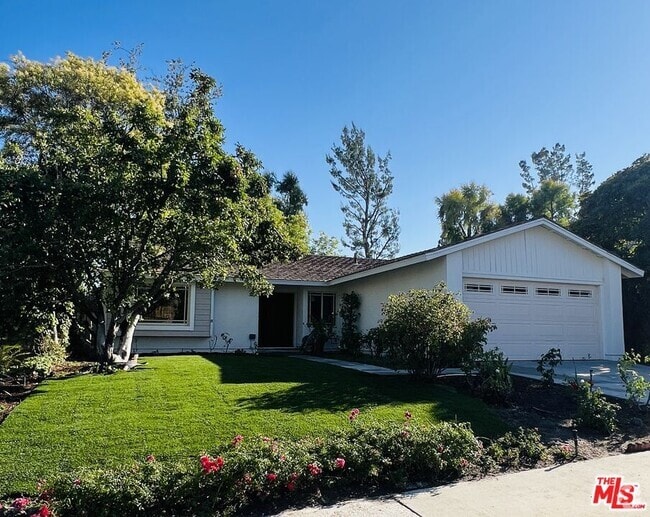 Building Photo - 30872 Janlor Dr Rental