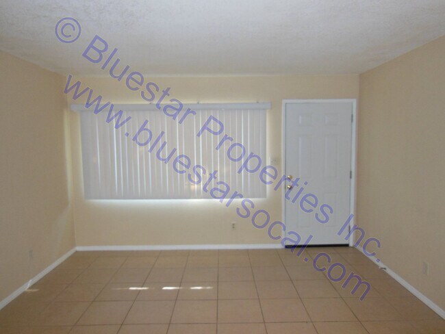 Building Photo - 12620 Kiowa Rd Unit 03
