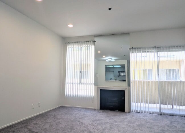 Photo - 19350 Sherman Way Unit 125
