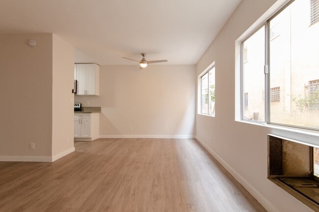 Photo - 980 Menlo Avenue