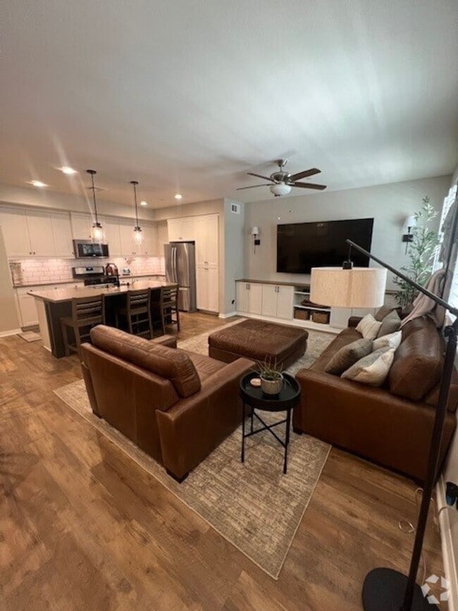 Building Photo - Coastal living in Bayside landing - 2 stor... Rental