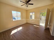 Photo - 4013 Live Oak St