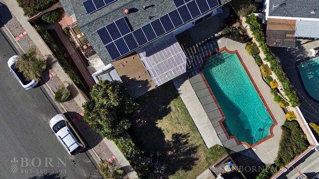 Photo - 2036 Brentwood St