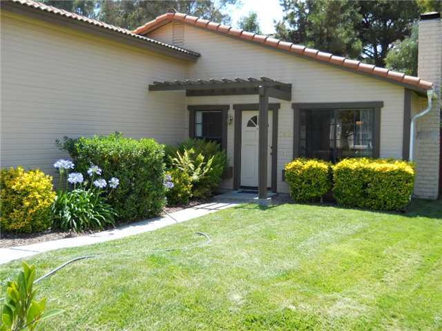 Building Photo - Single Family home with large back yard