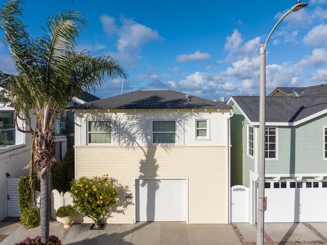 Photo - 1128 E Balboa Blvd