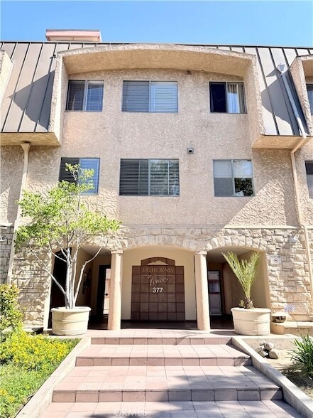 Building Photo - 377 W California Ave Unit 16
