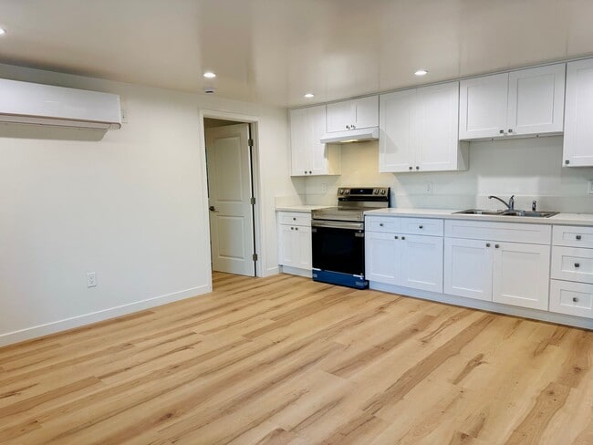 Photo - 2922 8th Ave Unit 2924 1/2 8th Ave