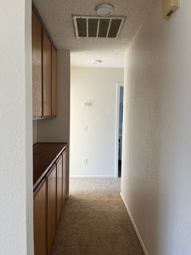 Photo - 4 Bedrooms 2 Bathroom home available in Victorville!!