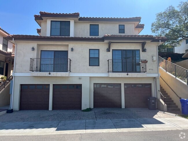 Building Photo - Move in Special!! Beautiful 4 bed/4.5 bath... Rental