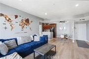 Photo - 640 W W 4th St