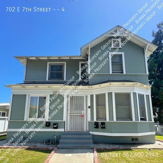 Photo - 702 E 7th St Apartment Unit 4