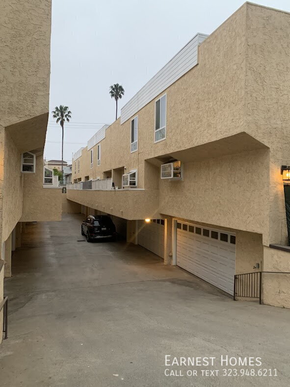 Photo - 1238 18th St Townhome