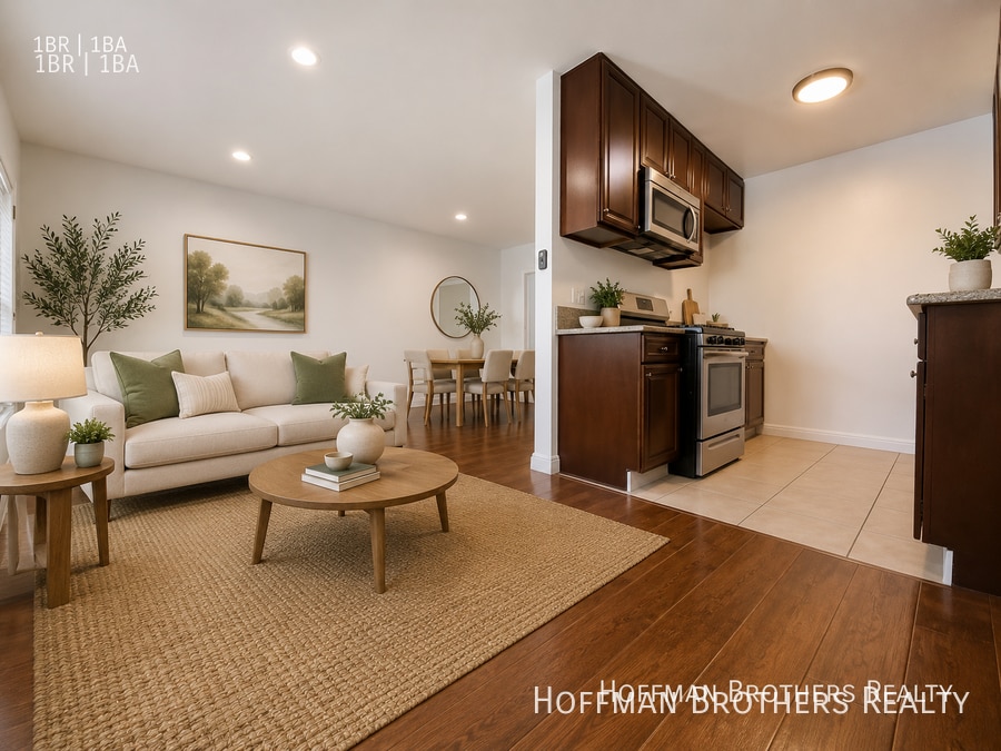 Photo - 16215 Vanowen St Unit 10