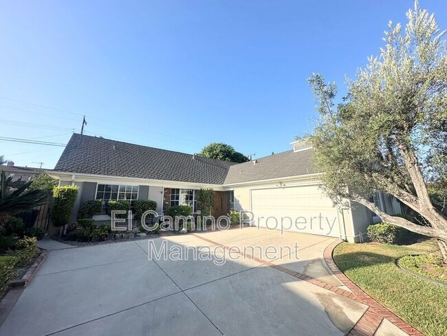 Photo - 750 Vinemead Dr House