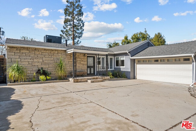 Photo - 5127 Gaynor Ave