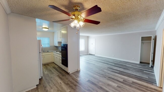 Photo - Hayworth Apartments