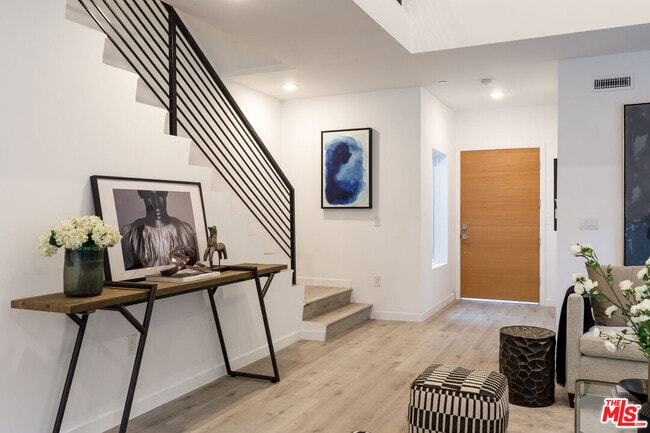 Photo - 846 N Alta Vista Blvd Unit 104