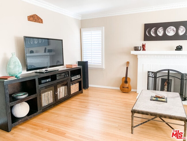 Photo - 1975 S Crescent Heights Blvd