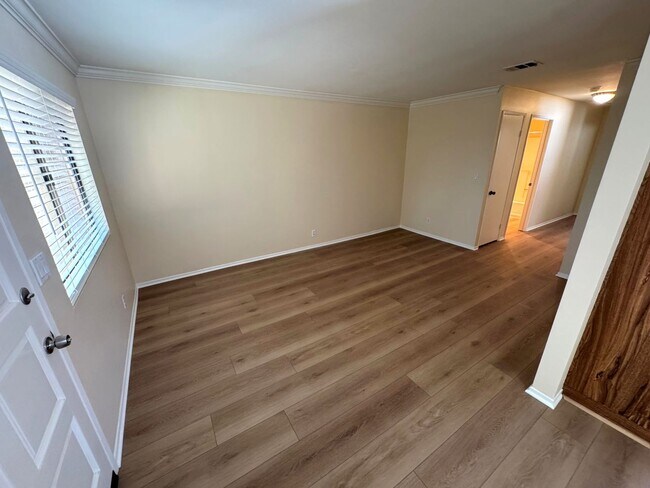 Photo - Beautiful 2+1.75 Upstairs Condo in Desirab...