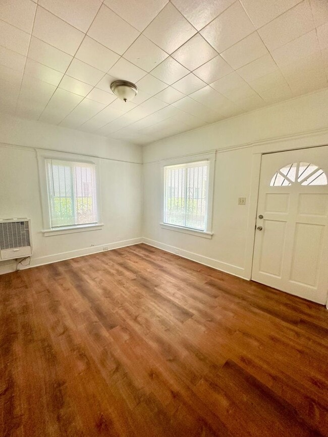 Photo - 732-738 Gaviota LB Unit 738