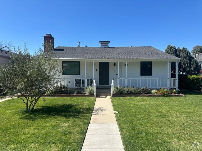 Building Photo - 3905 Gaviota Ave Rental