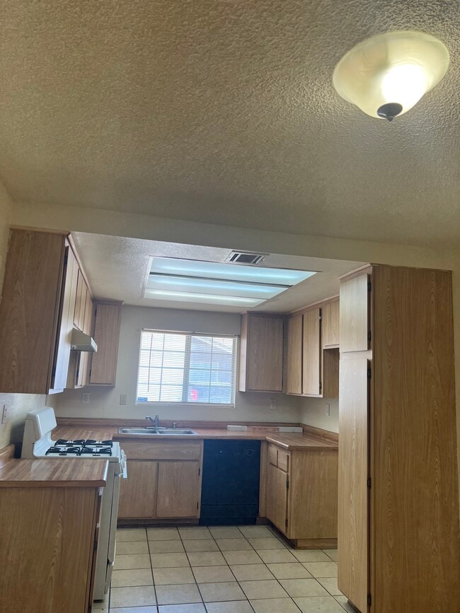 Kitchen - 15597 Tonekai Rd Unit A