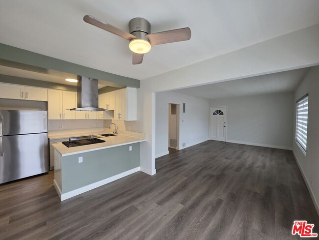 Photo - 2026 Oak St Apartment Unit 4