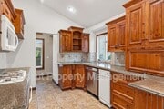 Photo - 38285 Oaktree Loop