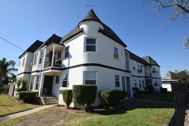 Building Photo - 777 N Brand Blvd Unit 08