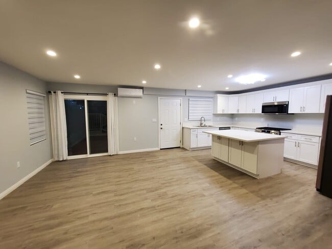 Photo - 1495 Allenford Ave