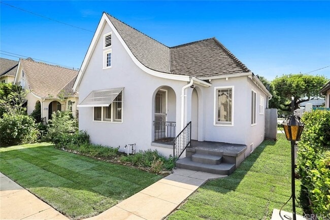 Building Photo - 2101 W Huntington Dr Rental