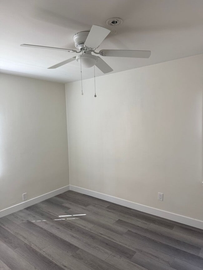 Photo - FOR RENT — COMPLETELY REMODELED Apartment Unit 3527