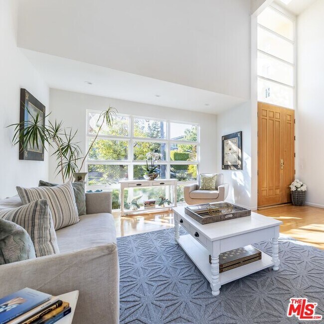 Photo - 12318 Dorothy St