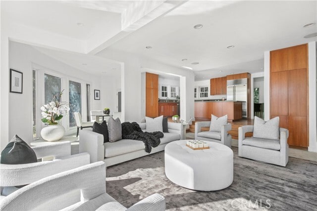 Photo - 9625 Oak Pass Rd