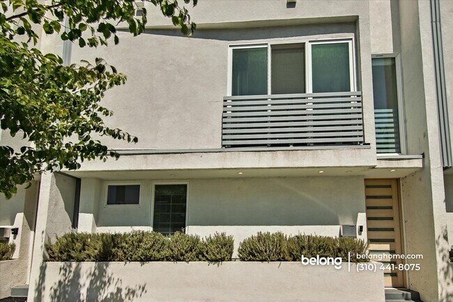 Photo - 5424 Camellia Ave