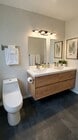 Middle Bathroom - 2419 San Francisco Ave