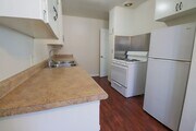 Photo - 913 W 19th St Unit B