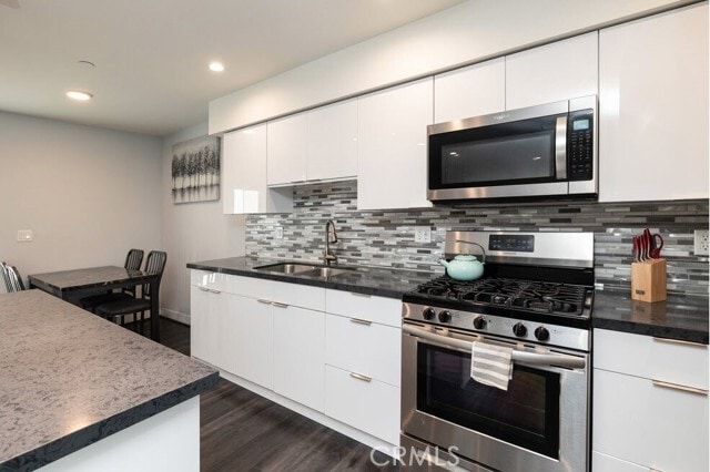 Photo - 2651 S Hobart Blvd Unit 6