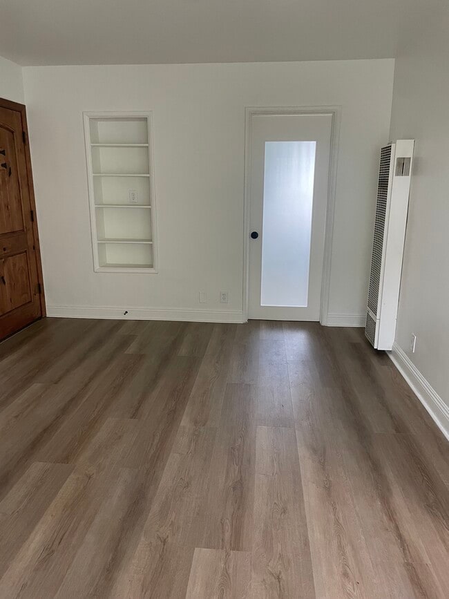 Building Photo - 8974 Cadillac Ave