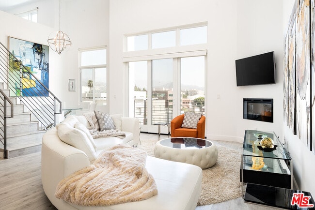 Photo - 118 S Kenwood St Unit 506