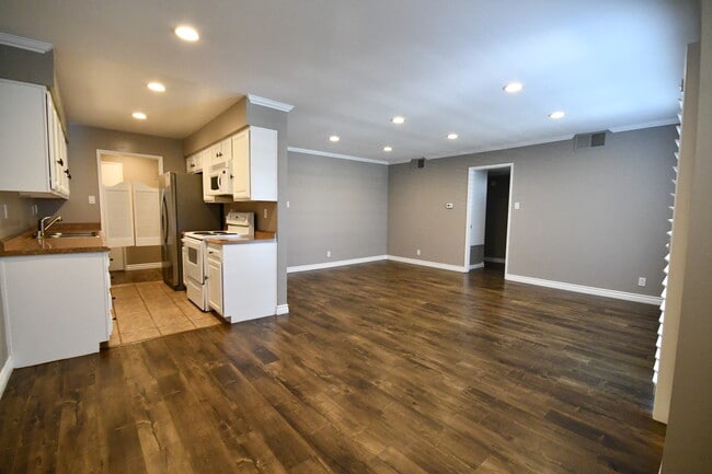 Photo - 5003 Tilden Ave Unit 209