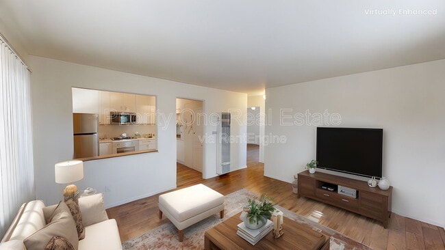 Building Photo - 6023 Severin Dr