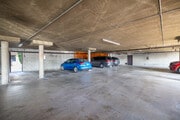 Parking - 1920 Peyton Ave