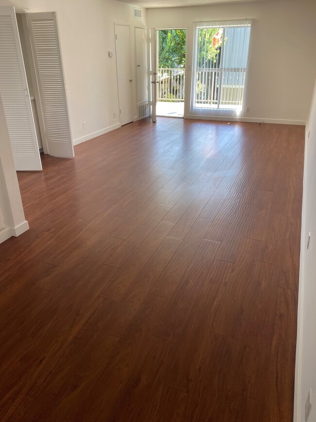 Regency Apartments - Regency Apartments
