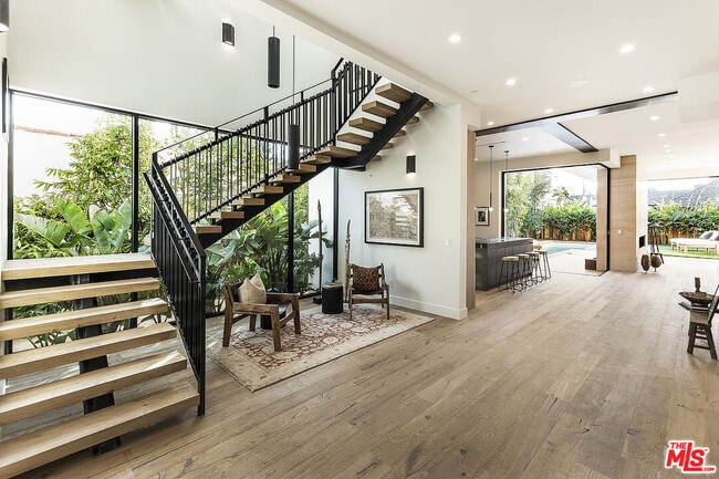 Photo - 8566 Colgate Ave