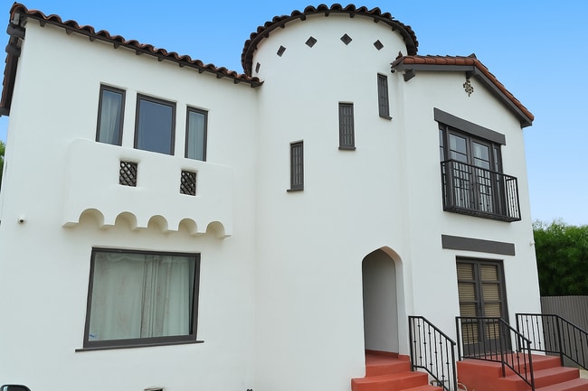Photo - 738 N La Jolla Ave Apartments