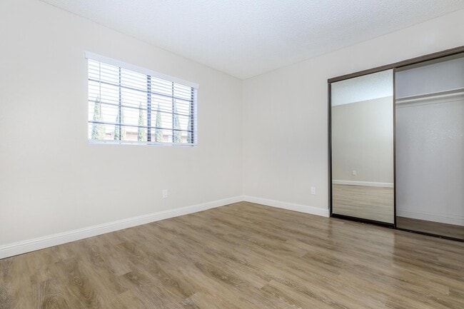 Photo - Hollister Creek Apartments