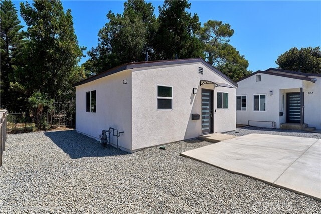 Building Photo - 710 N El Molino Ave