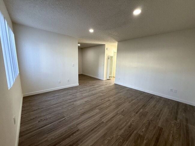 Photo - 123 W Olive Dr Unit 3