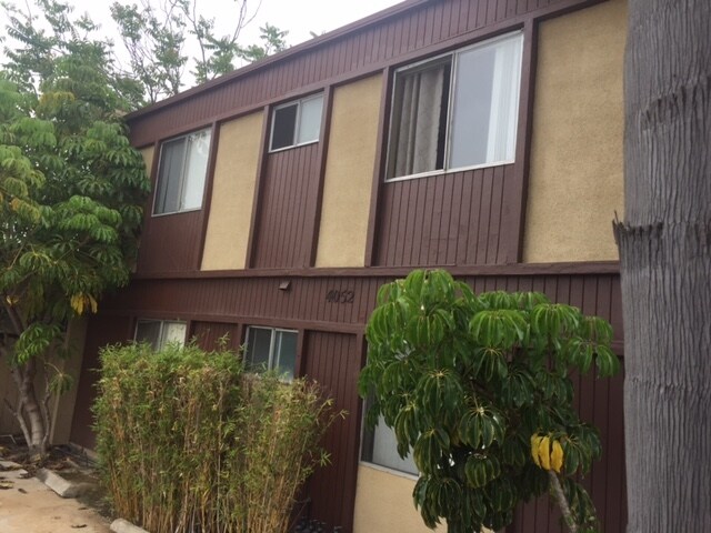 Front Exterior - 4052 Oregon St